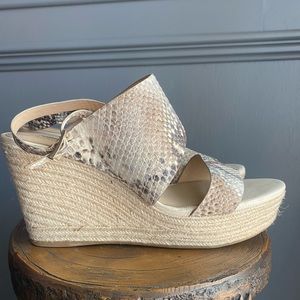 Antonio Melani Snake skin wedge size 9M